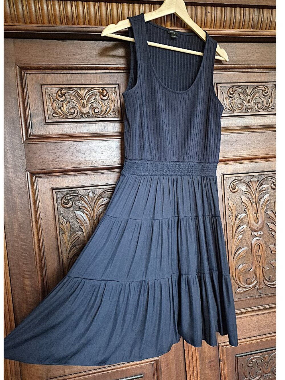 LIKE NEW Ann Taylor Dress